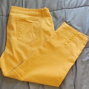 Chico's Butter Yellow Platinum Denim Capri Jeans- Size 22W (Chico's Size 4)